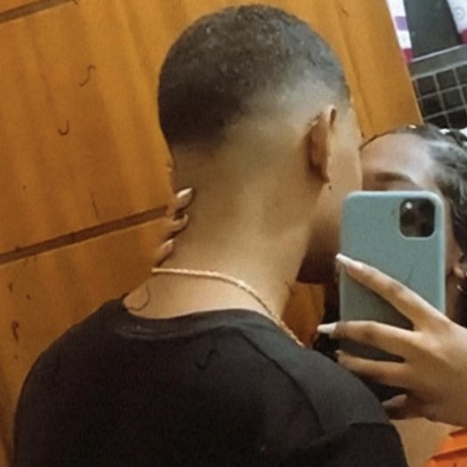 b7pict's tweet photo. te amo 💕 https://t.co/ae71dEnA31
