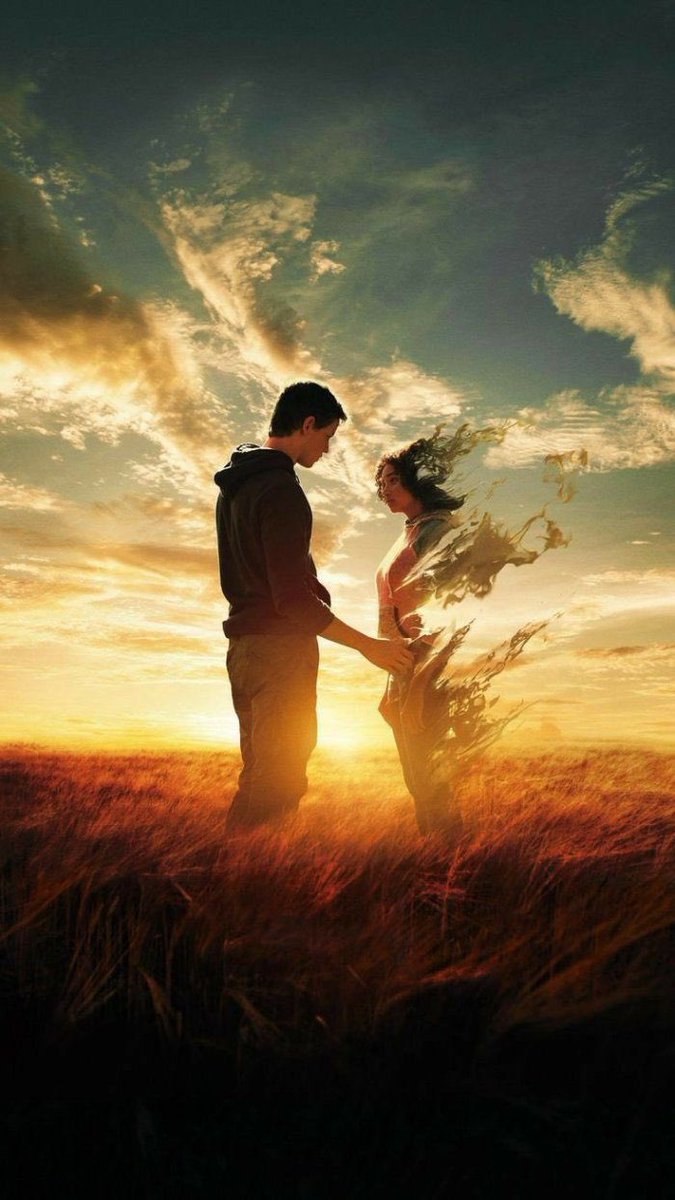 عند الوقوع في حب شخص ما ، تتحول عيوبه إلى كمال.
#أفتقدك