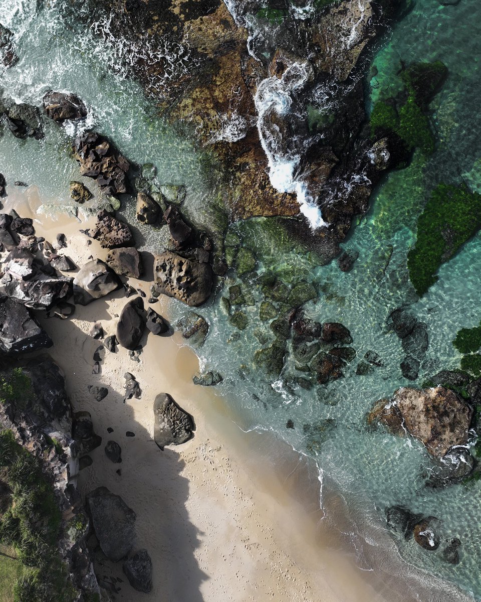 _Joshfalls's tweet image. Gm! Here are some textures of Sydney coastline - on how I miss them sunny days ☀️. 
#NaturePhotography