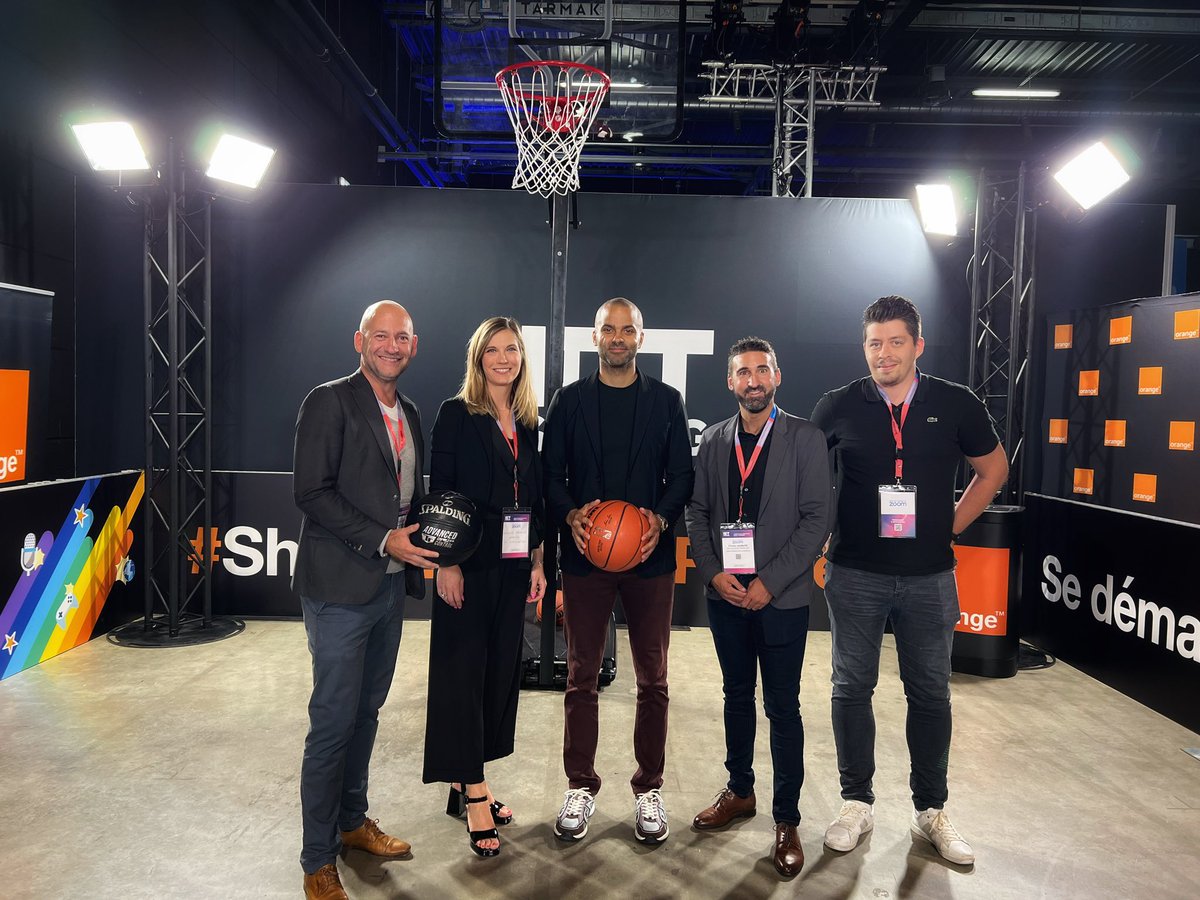 BFangille's tweet photo. Une journée riche avec @tonyparker à l’@ICTSpring en exclusivité pour @Orange_Lux. 
« If nobody is laughing at you when you explain your #dream, it’s because you don’t dream big enough » TP - Exclusive Interview

#ShootLikeTonyParker #TechEvent #OrangeAhead https://t.co/LPT1A8HKlR