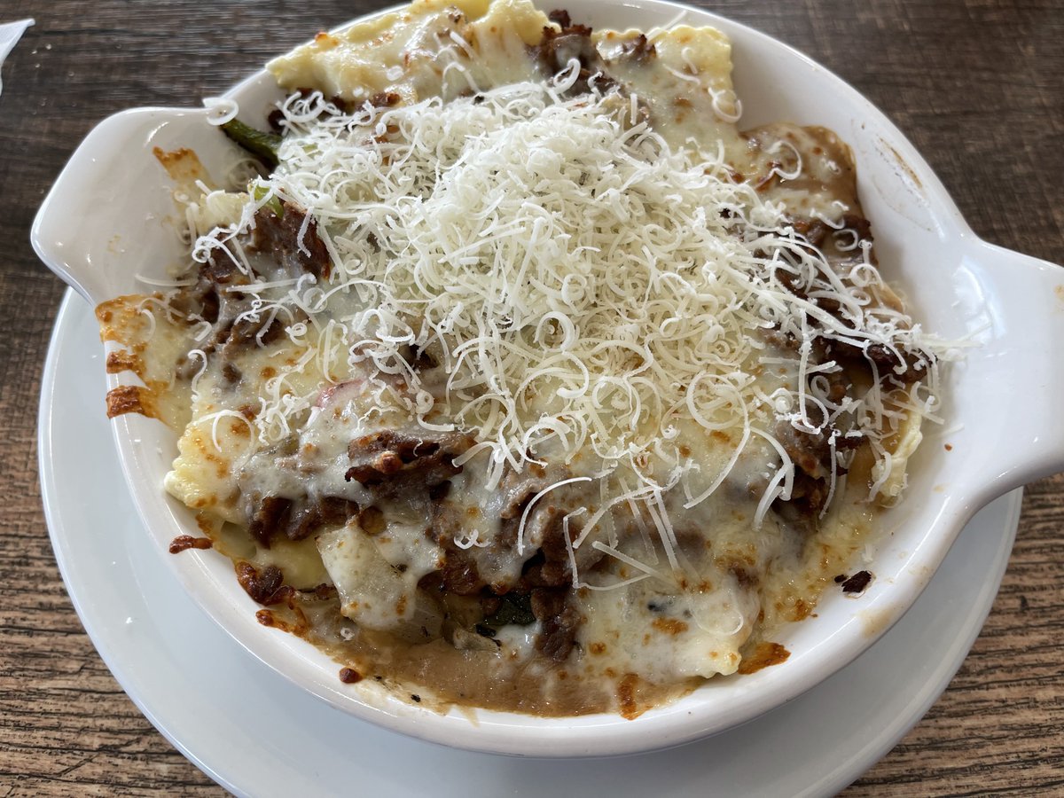 kbrewFL's tweet photo. Tonight I’m @Fazolis trying two of their new items - Philly Cheesesteak Ravioli and Orange Frost Italian Ice! And a bonus - they gave me free passes to tonight’s Plant City fireworks show! @KeysRestaurants https://t.co/QwGAATbipK