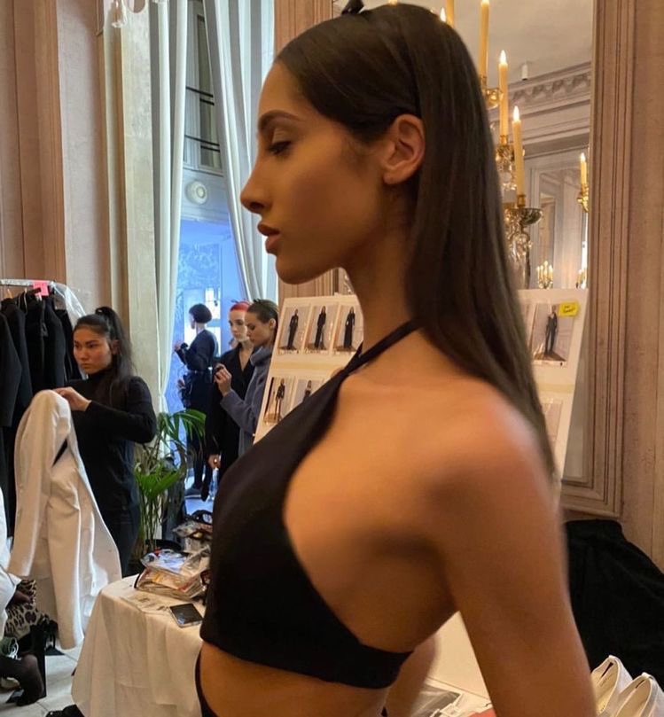 lacesiren's tweet photo. edtwt fashion gc 🤍🕊

- be interested in high fashion or be someone willing to learn about it
- share outfit checks only if u want to
- give honest fashion advice
- no classism or rude behaviour 
- open to any bodytypes aslong as you have an ed lol

♡/↻ to be added https://t.co/MYBpMp7DjQ