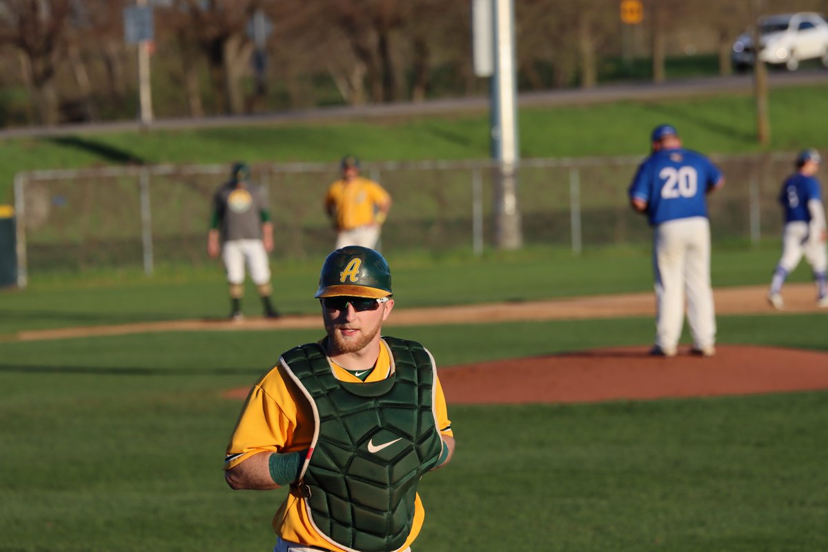 victoryleaguebb's tweet photo. South/West standings as of July 4:
@SobieskiSkis      11-0
@Steves_Baseball  8-2
@Avon_Laker          7-3
@Freeportbball      5-6
@upsalabluejays     5-7
@RandallCubs         3-7
@StWendelSaints   3-8
@Swans_Baseball   3-10
@OpoleBears           2-10
@FlennyBall              0-11 https://t.co/zVh2llog2h