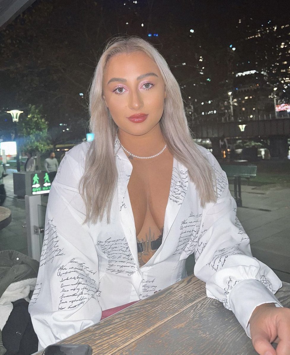 Hi xo Day 2 of having Twitter and still don’t know what I’m doing…