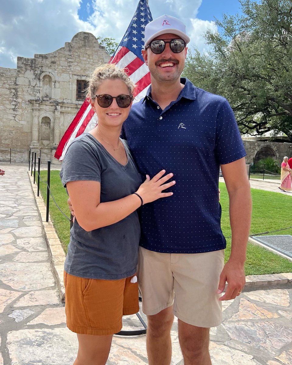 JaredHowerton's tweet photo. Happy 4th from the Howerton’s. What a day. What a country. Thankful for the brave men and women who have, are, and will fight for our country. I cannot begin to express my gratitude for these people and their sacrifice. https://t.co/xp6XoJzQWV