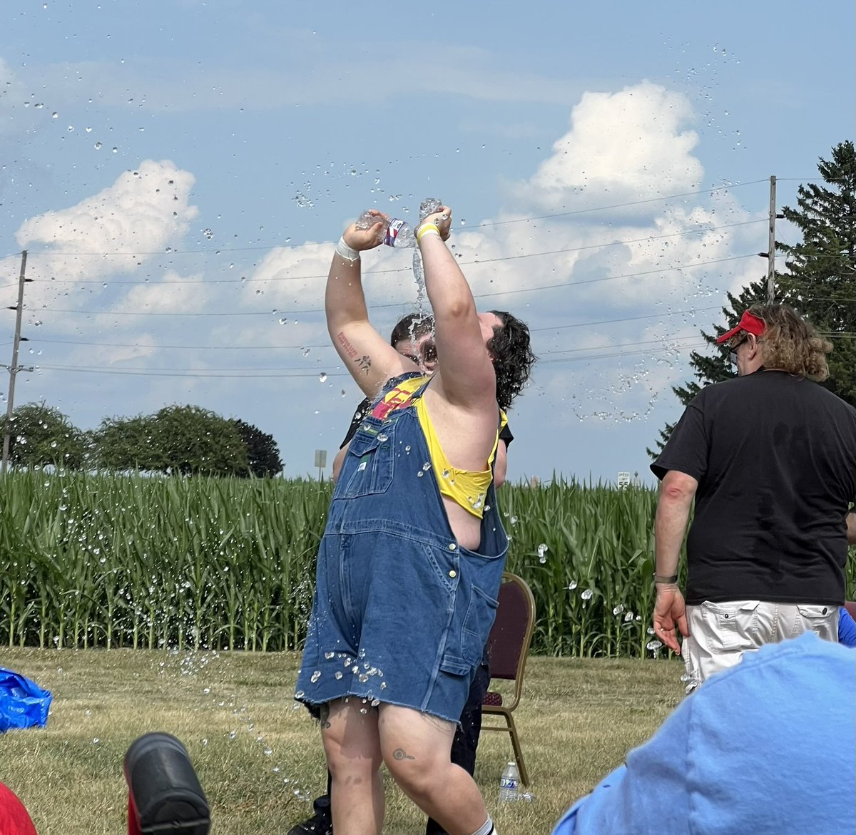 arandomname77's tweet photo. @TannerKeeler220 this is how someone hydrates like a champion https://t.co/6m4GrFoHiZ