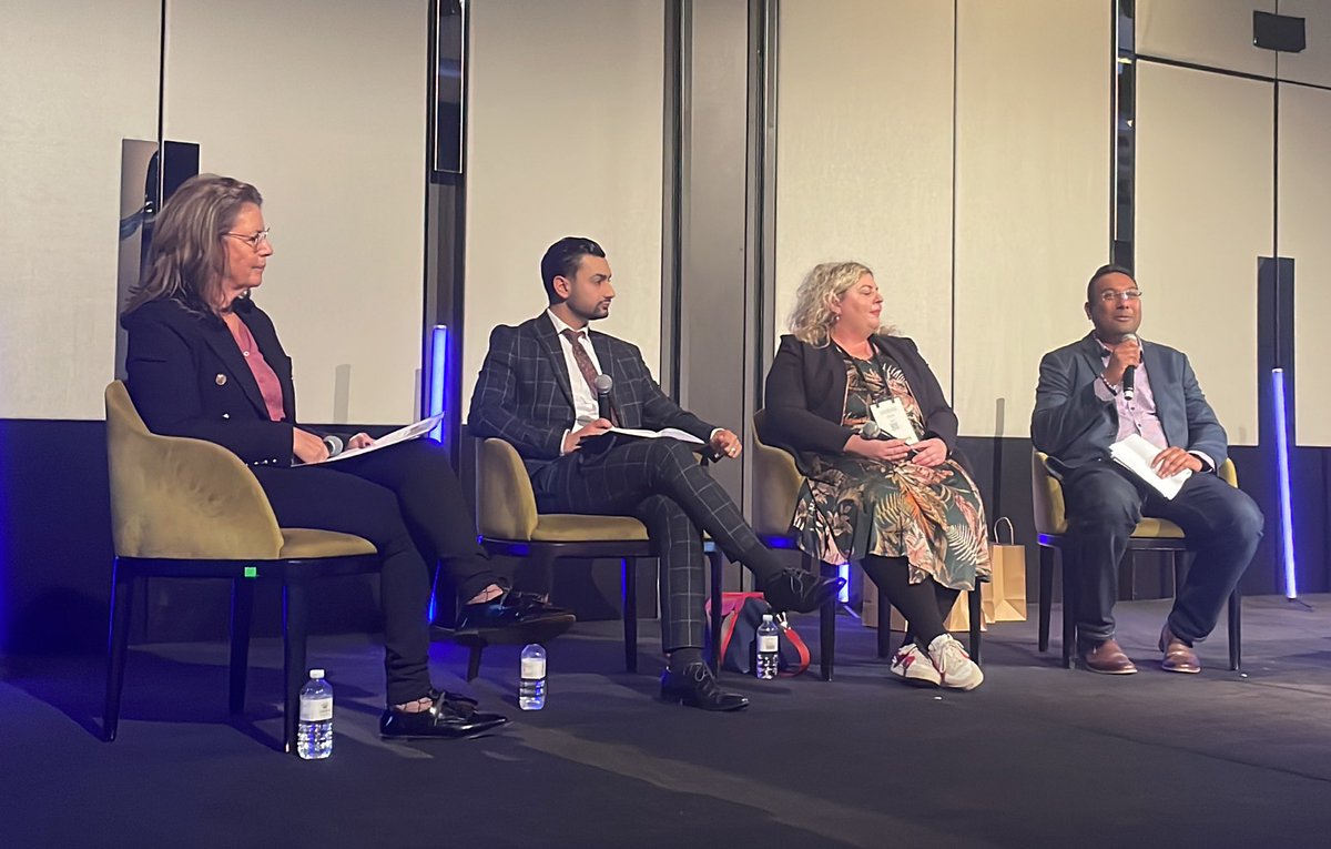 Next up at #AFAANZ22, an interesting panel discussion on Digitising Business and Accounting with MYOB featuring Tricia Andrews (@myob) Loucas Kyriacou (ALK Finacial Group) <a href="/DrVictoriaClout/">Victoria Clout</a> and <a href="/gavfernandes/">Gavin Fernandes</a>
