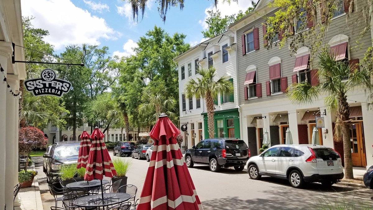 Cobylefko's tweet image. We don't have to settle for the same old suburbs where one can't walk to anything and everything looks the same.

We can build great new communities from scratch, working to reverse the decades long tide of bad development through lovely, thoughtful places!