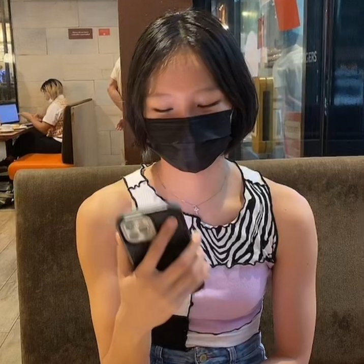 leiilaaax's tweet photo. imagine having a date with her https://t.co/txw6WIjqWi