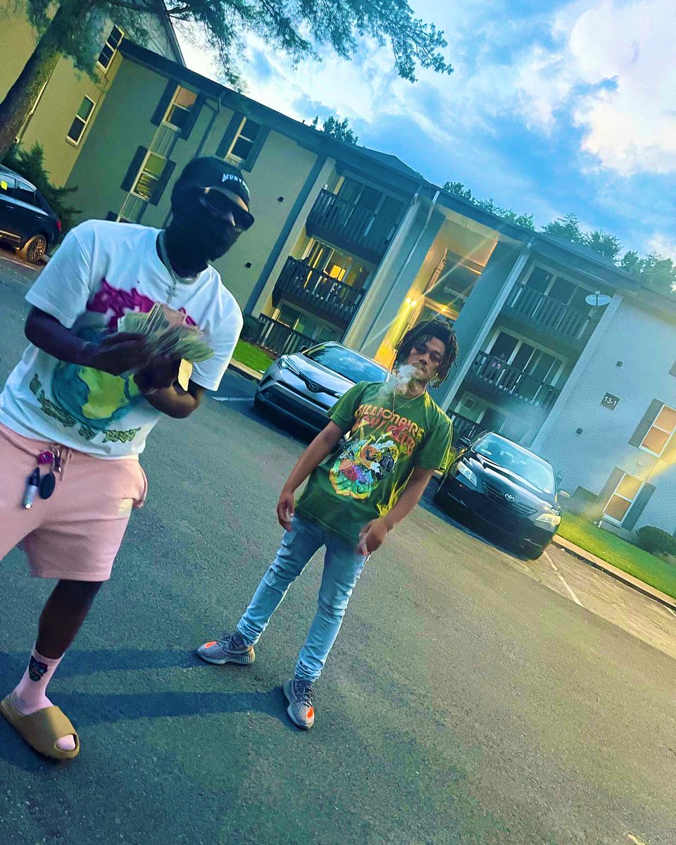 PoDollaz's tweet photo. 98% of these niggas fake as fuck https://t.co/74hYQYGxxb
