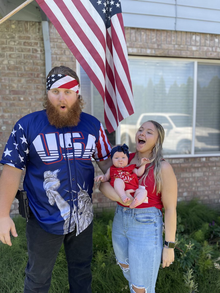 AshleyWarren33's tweet photo. ***4th of Julys with baby*** https://t.co/2dsBM6Acde