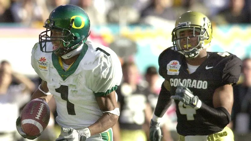 NWSportsWatch's tweet photo. 1. DAY. 🦆🏈

#BellottiEraCountdown #GoDucks #NWSW
@oregonfootball 
Pictured: Samie Parker https://t.co/2rwR5zImit