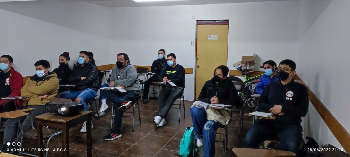 Durante la semana pasada en dependencias de la la Primera compañía del <a href="/bomberoshualpen/">Bomberos Hualpen</a> se dictó curso de RCP para la Escuela de Formación Bomberil. Saber para Servir <a href="/ANB_Chile/">Academia Nacional</a> <a href="/BomberosdeChile/">Bomberos de Chile</a>
