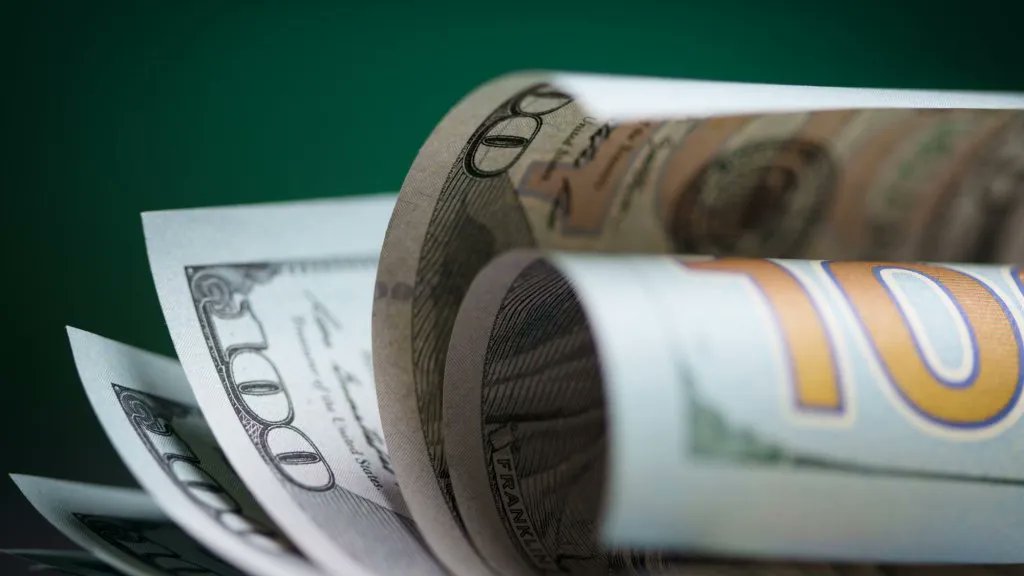 "Money isn't the only thing that motivates someone to perform well at their job, but it certainly factors in heavily."

7 Reasons You Should Pay Your Employees Above-Average Salaries

buff.ly/2ykGhpb

#business #salary #leadership #boss #MondayMotivation