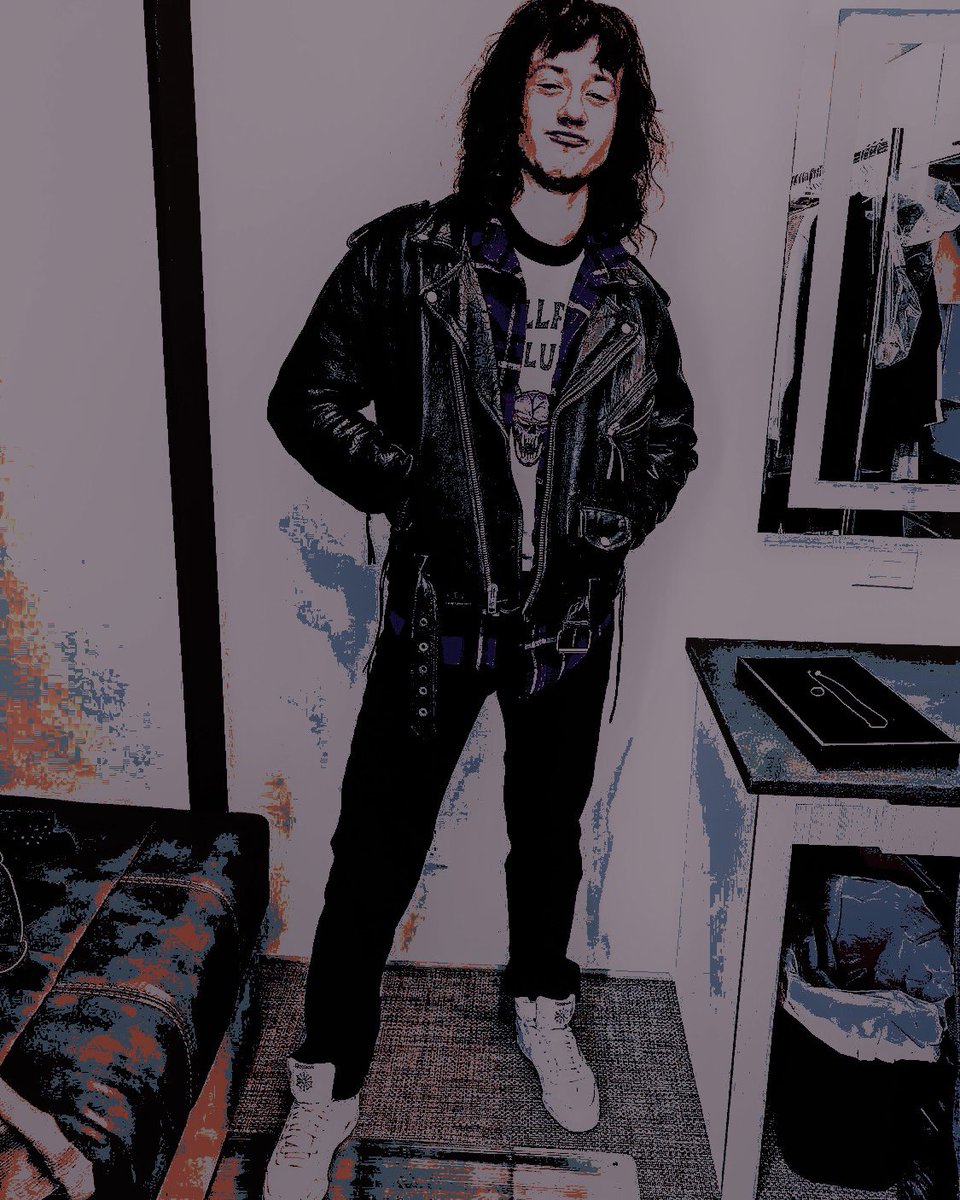 ——— ⁂ 

      ᴀɴᴅ  ᴀʟʟ  ᴛʜᴇ  ɢɪʀʟs 
      sᴀʏ  ɪ’ᴍ  ᴘʀᴇᴛᴛʏ  𝘧𝘭𝘺 
      ꜰᴏʀ  ᴀ  𝑤ℎ𝑖𝑡𝑒  ɢᴜʏ  …  !