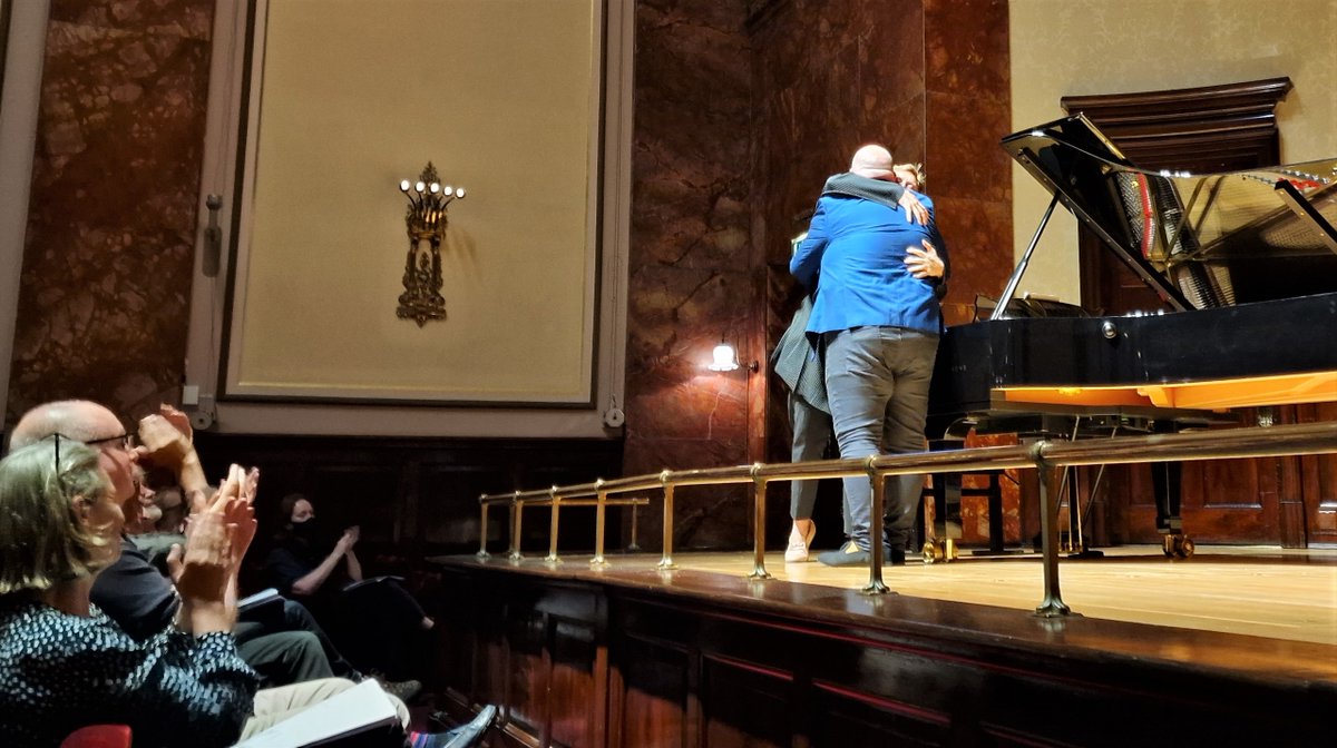 Well, how magic was that? <a href="/nickythespence/">𝐍𝐢𝐜𝐤𝐲 𝐒𝐩𝐞𝐧𝐜𝐞</a> <a href="/perezalicious/">d. perez</a> <a href="/wigmore_hall/">Wigmore Hall</a> Very magic actually. And especially magic was Barber's Knoxville and Sondheim's Losing My Mind. Love was definitely in the air tonight!