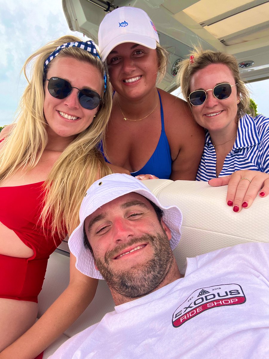 abbylauck's tweet photo. Happy 4th of July, y’all!! #USA #HappyBirthdayAmerica #LakeCharlevoix 🇺🇸 https://t.co/vfsBeRXHig