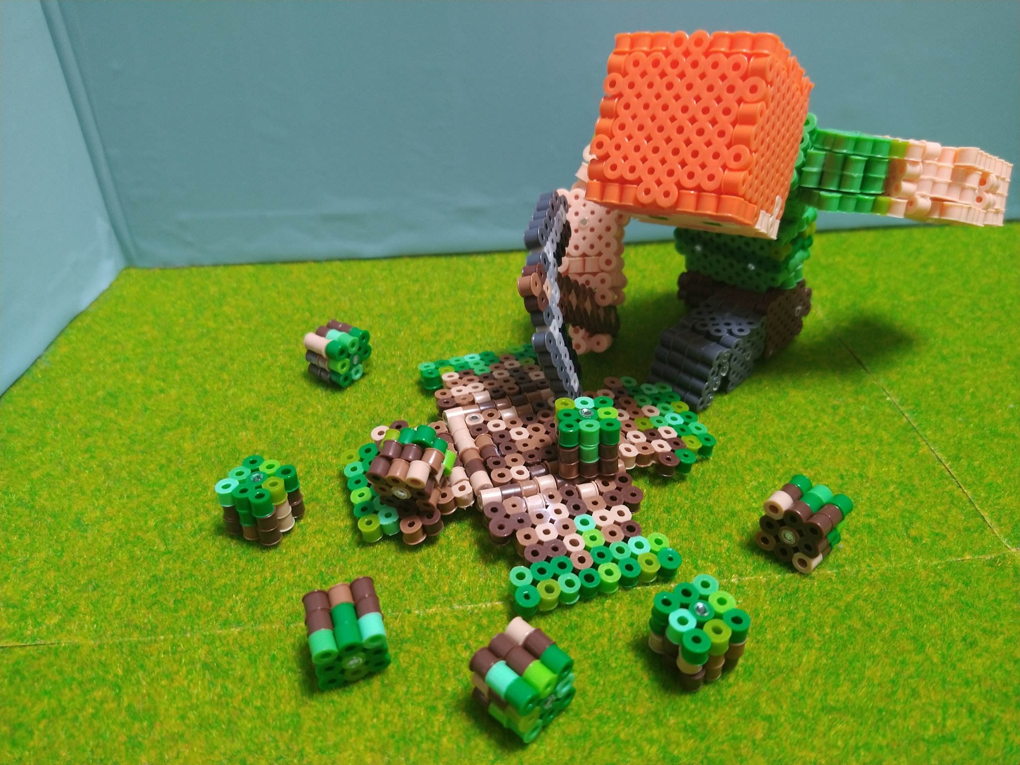 まいふぁみ マイクラファミリー アイロンビーズ4コマ おりゃぁぁぁ アイロンビーズ 立体 マインクラフト Minecraft 草ブロック T Co Ntbjd3f9we Twitter