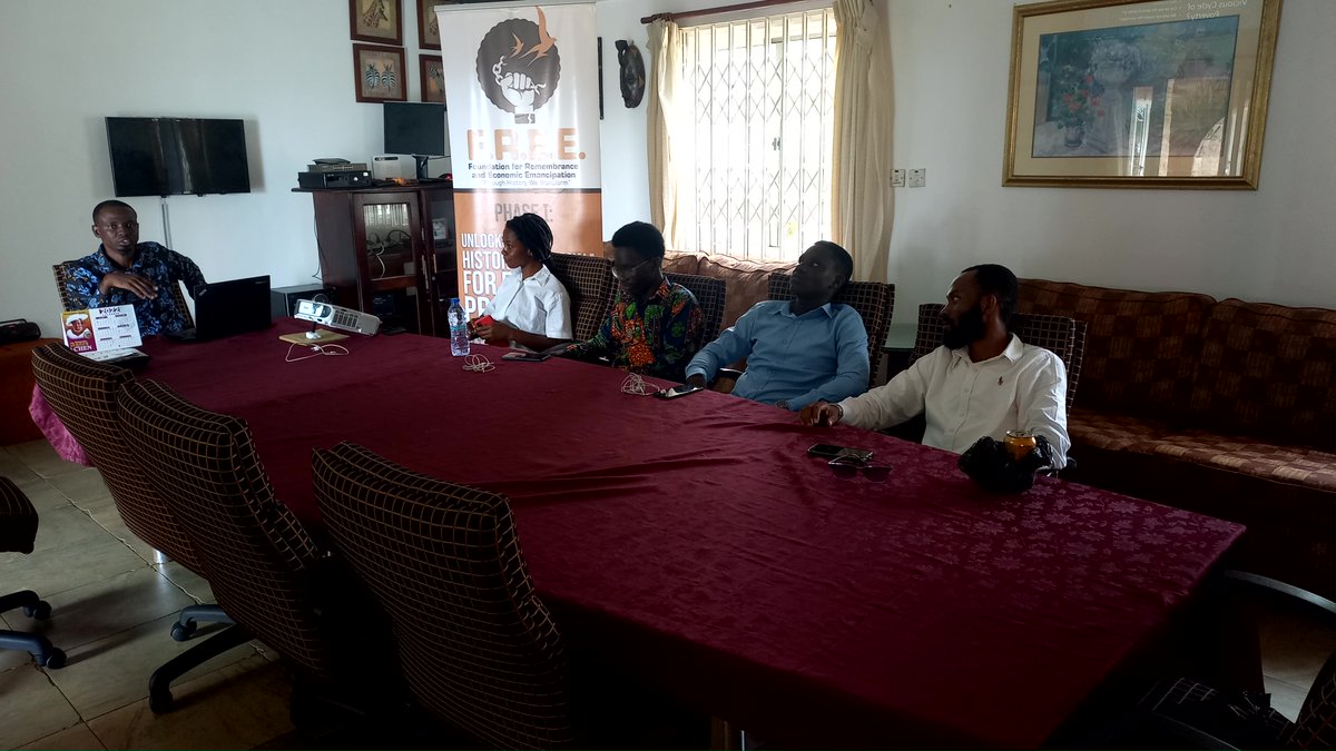 SIDAFcollab's tweet photo. Here are the images of our young changemakers from the University of Cape Coast, Ghana, together with our project manager, Mr Agee-Kum Anthony, after a recent meeting.

Find out more about this collaboration here https://t.co/yaYPRr5UQA.

#SIDAFUCC #FREE #students #collaboration https://t.co/PM2Lwca1Ma