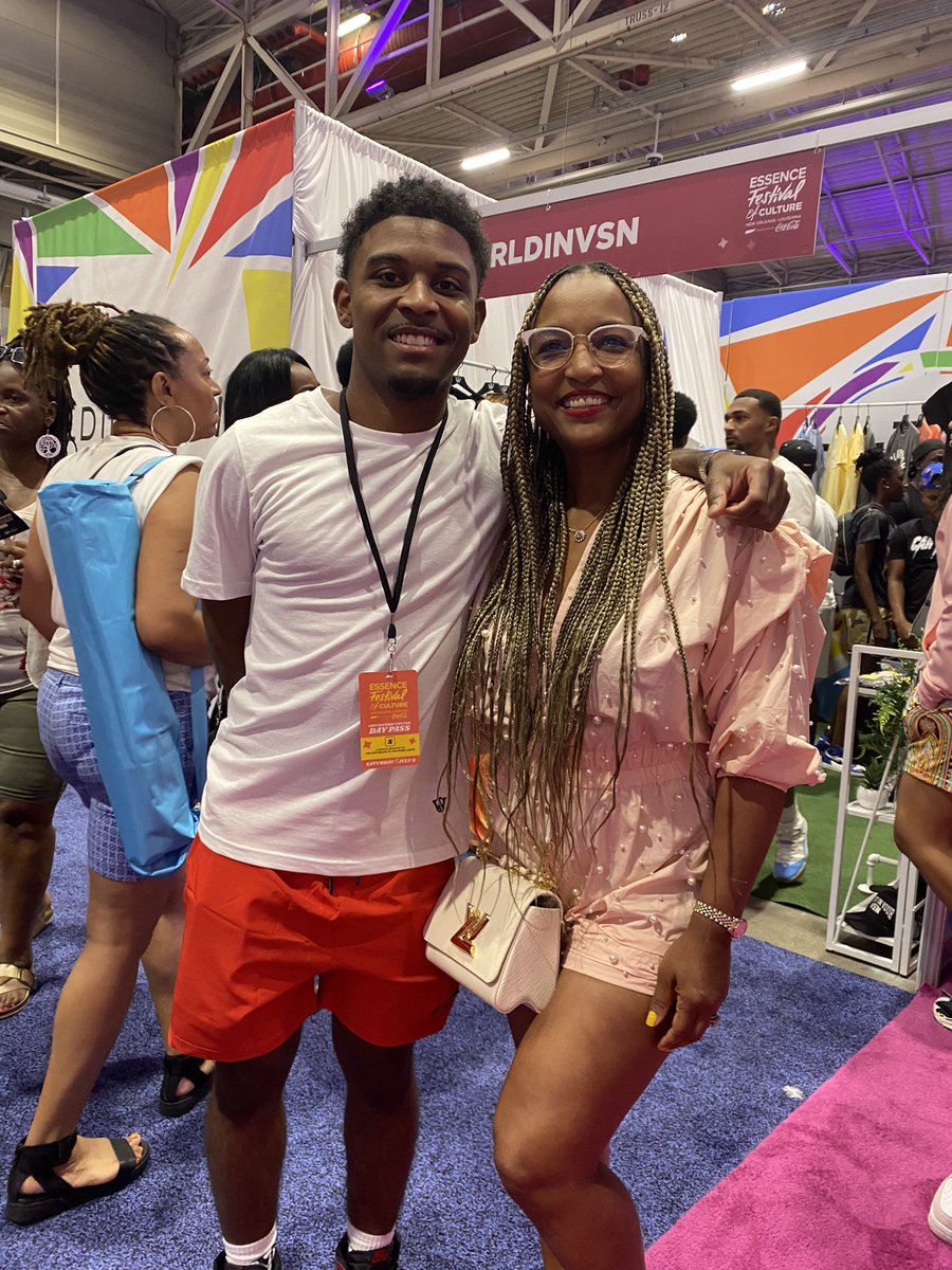 NickySparrow1's tweet photo. #ESSENCEFest2022 #wrldvsn #iHeartRadio https://t.co/eZWgwIx4at