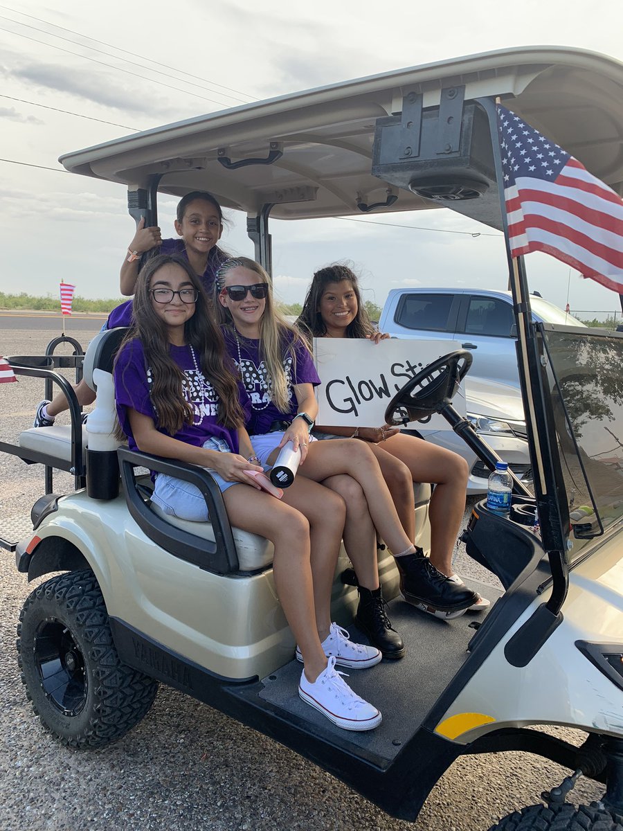 JoleeSeabourn's tweet photo. Middle School Cheer is now at the Exhibition Building selling dippin dots, water and glow sticks for the fireworks show tonight! Hope to see you here! #CMScheer @CraneISD @cranems21 @DrSDHoward https://t.co/q5RWAC5xTS