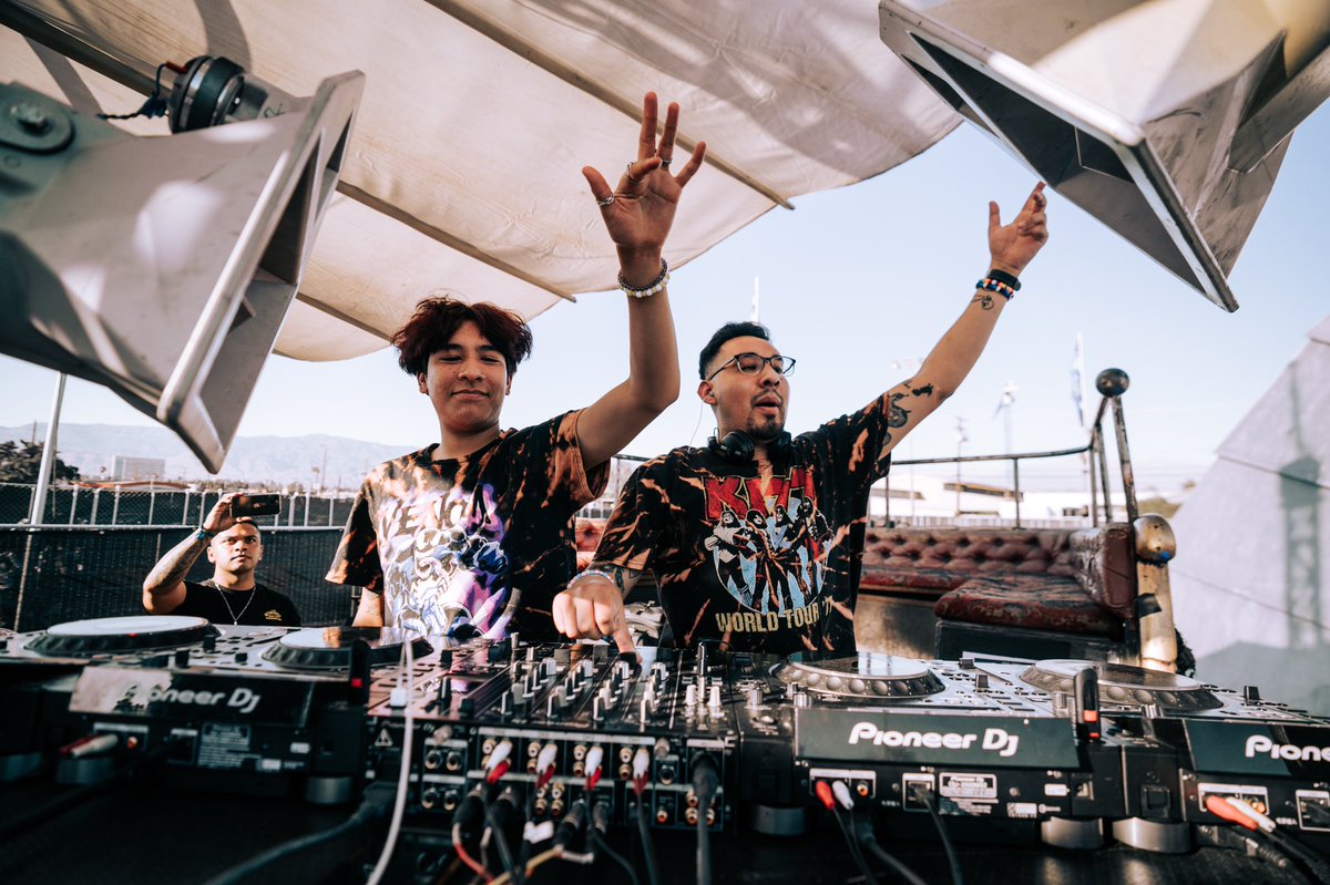 TYEGUYSMUSIC's tweet image. Project Z was a dream come true! You guys made it so special for us and we’ll never forget it🖤
Shoutout to @bassconmassive @insomniacevents @ProjectZ_Fest for having us! See you guys at the next one🎨🎨
📸: @lmlfilms