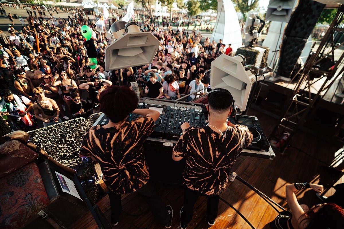 TYEGUYSMUSIC's tweet image. Project Z was a dream come true! You guys made it so special for us and we’ll never forget it🖤
Shoutout to @bassconmassive @insomniacevents @ProjectZ_Fest for having us! See you guys at the next one🎨🎨
📸: @lmlfilms