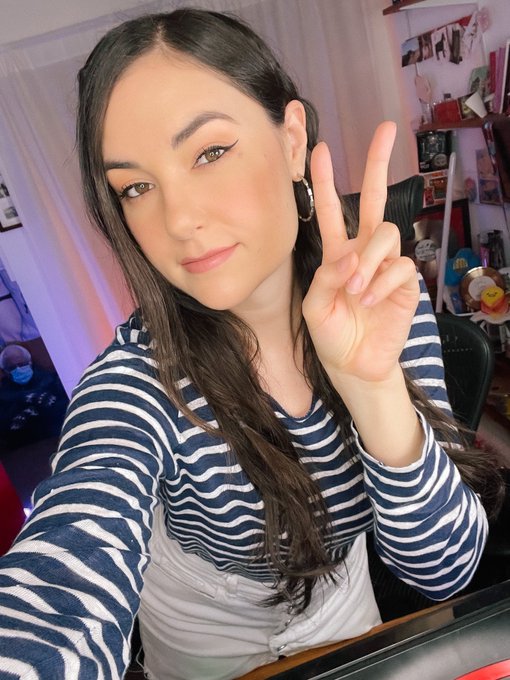 Live now come chill + shower stream later. Linked below. My outfit is maritime themed, for the shower<a href="/tag/starwarsday"class="tags"><span>#starwarsday</span></a>