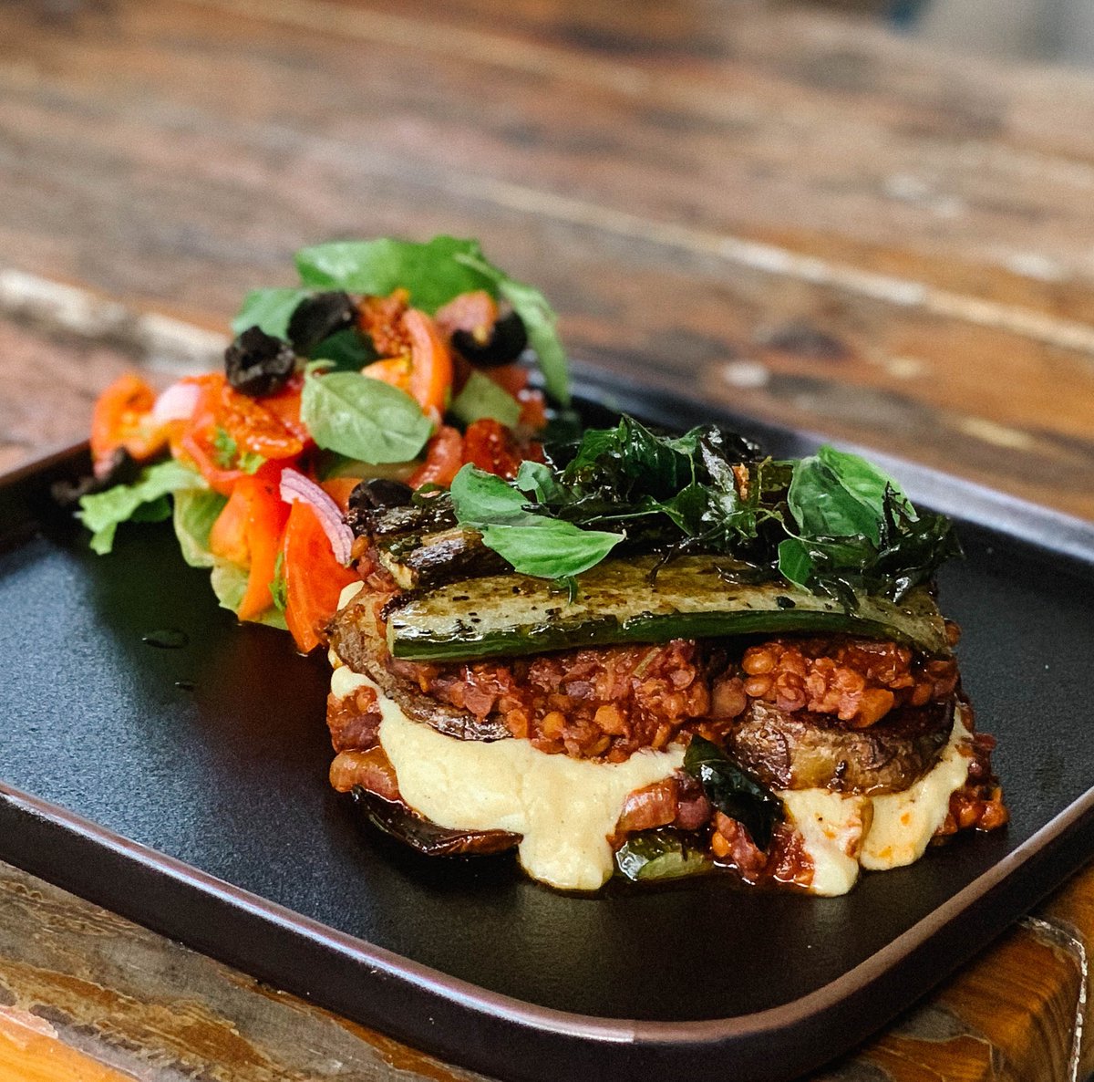 mykaifiji's tweet photo. FEED your BODY, MIND & SOUL ⪢ Yup - it's VEGAN! Tuesday Vegasm Specials by KANU 😁 Each served with a fresh Green Goddess Juice 🍏🧑🎤
#fiji #fijigastropub #fijiislands #fijisopen #kanuexperience #kanufiji #nadi #pacificislandvegan #suva #veganfiji #veganfood #vegan https://t.co/5NaPmET0b5