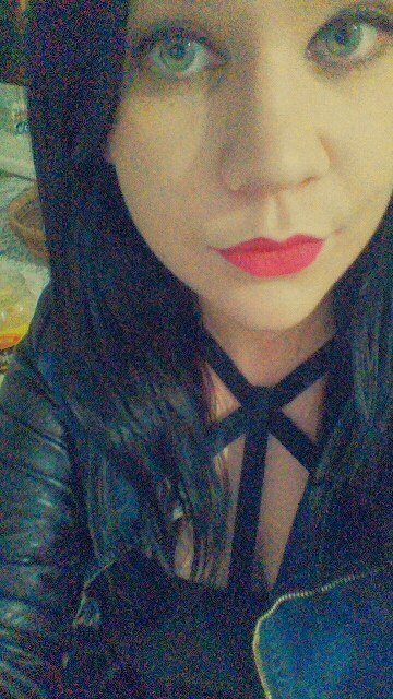 Ben çokmu şişmanım biriyim neden biri beni beğenmiyor. Bende arkadaş bulmak istiyorum. Ama centilmen biri yok.