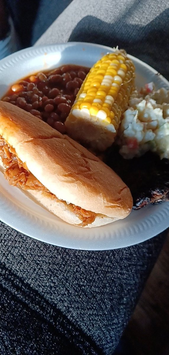 rowmanelettuce's tweet image. I did it! Made it to/thru the 4th and still vegan. Maybe I can get thru football season after all...
#veganlife #idontdoitforanimals #idoitforme