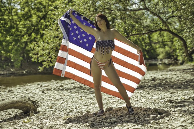 Happy 4th!! Follow my ig @ tcfitgirl  or Subscribe to my onlyfans there too.  Lots of fun holiday content