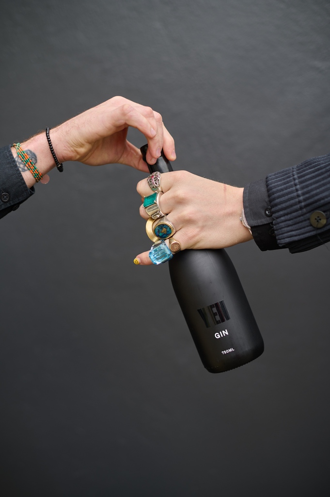 Who will you be drinking YEN GIN with this summer? 🌞 

🍸 Shop YEN GIN → yen.co.nz 

Contact us → info@yengin.co.nz⁠

#nfts #web3 #spirit #gin #summer2022 #blockchain #luxury #art 
#YENUSFOREVER
