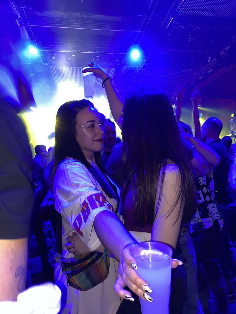 ¡21! 🎂 te amo Bestie ✨🖤🫱🏻‍🫲🏼
<a href="/marta_davila5/">Marta Dávila</a>