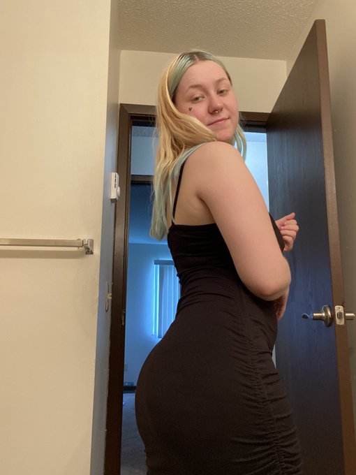 I&rsquo;m #sellingcontent so if anyone is #buyingcontent  hit me up! I live verify! Also looking for a little<a href="/tag/sellingcontent"class="tags">#sellingcontent</a><a href="/tag/buyingcontent"class="tags">#buyingcontent</a><a href="/tag/findom"class="tags"><span>#findom</span></a><a href="/tag/findomme"class="tags"><span>#findomme</span></a><a href="/tag/paypig"class="tags"><span>#paypig</span></a><a href="/tag/cashcow"class="tags"><span>#cashcow</span></a><a href="/tag/humiliati"class="tags"><span>#humiliati</span></a>