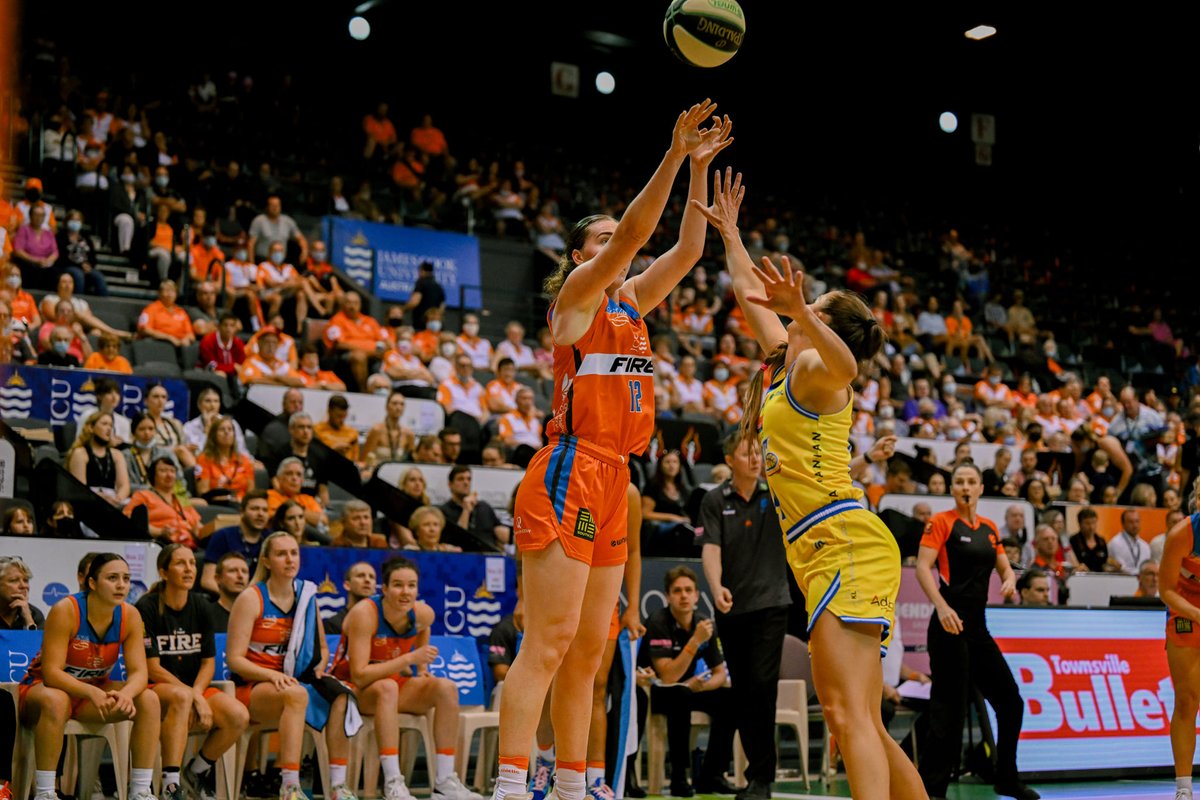 TownsvilleFire's tweet image. HOW AMAZING WAS THE FIRE PIT 🔥🔥🔥🔥

We loved our new home at the Townsville Entertainment Centre and we KNOW you did too! We can't wait to see our players light it up again this season! 🏀🤩

#fire22 #wnbl