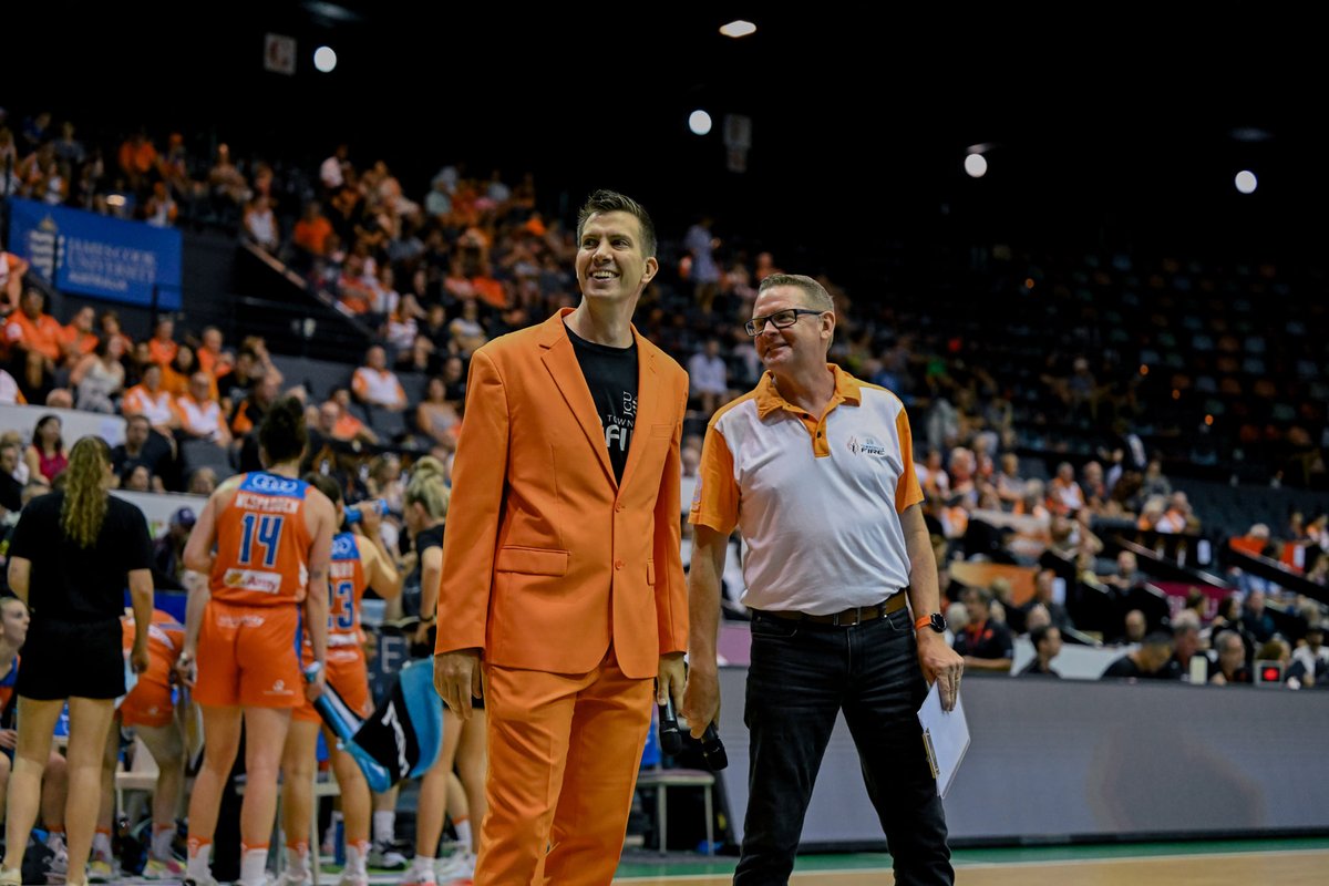 TownsvilleFire's tweet image. HOW AMAZING WAS THE FIRE PIT 🔥🔥🔥🔥

We loved our new home at the Townsville Entertainment Centre and we KNOW you did too! We can't wait to see our players light it up again this season! 🏀🤩

#fire22 #wnbl