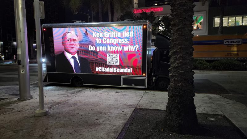 KatStryker111's tweet photo. 🔥Still Going Strong All Over Miami🔥Driver Said Sooooo Many People Stopped To Get Pics And Video! #KenGriffinLiedUnderOath https://t.co/OieBI7ILEV