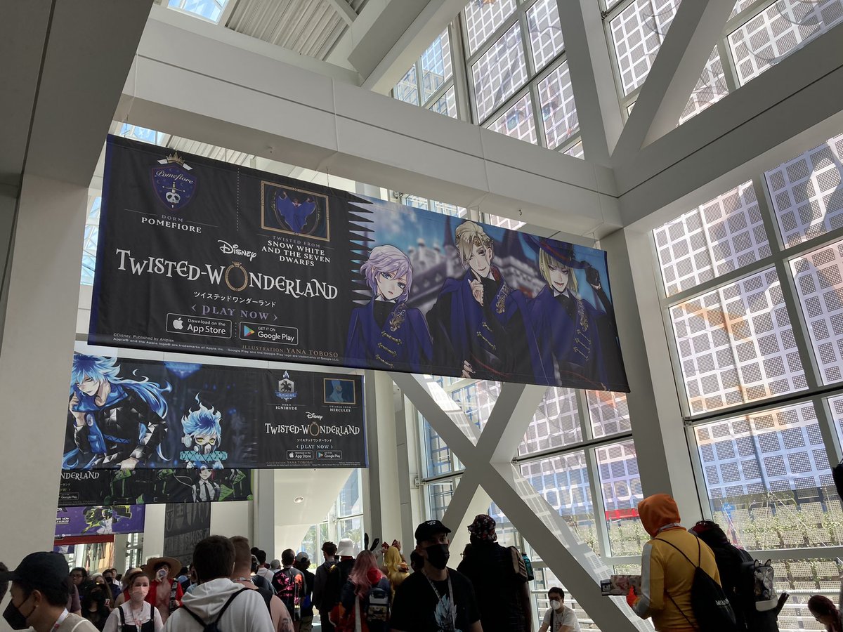 Chanty_I12's tweet photo. Twisted wonderland banners at anime expo! #AnimeExpo #AnimeExpo2022 #ax22 #twistedwonderland https://t.co/IOGy6vgQEG
