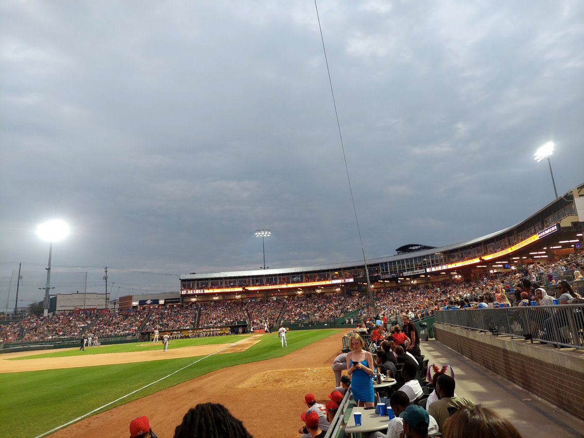 Rallying behind @LansingLugnuts at Jackson Field. #BaseBall  #YALI2022 @fredrickayz @NkosiDibiti