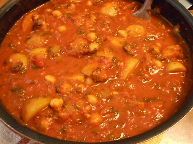 MadamSarcastra's tweet photo. Made this evening:
#ChanaAloo ๐ฑ๐ถ๏ธ #Spicy #Vegan #curry with #potatoes #chickpeas #spinach #onion #garlic & crushed #tomatoes
The taters need a bit longer on the stove....
#plantbased #Cooking #CrueltyFree #veganfood #VeganFoodShare #IndependenceFromMeatDay #NoDeathDish ๐ https://t.co/ljSGhheAXp