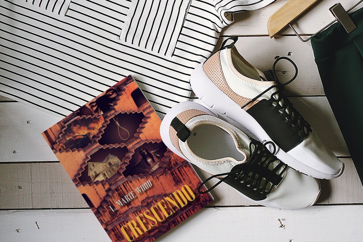 amz.run/5k1n
youtu.be/mk4O_jgmLN0
A man, haunted by a family curse, is taken beyond his sanity limits to a realm where he has no control over his actions or fear.

#horror #horrorreaders #ebooks #paperback