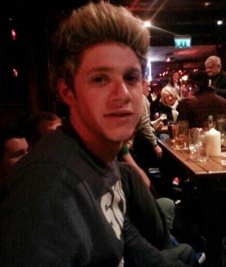 niall is uncomfortable and wants you to back the fuck up