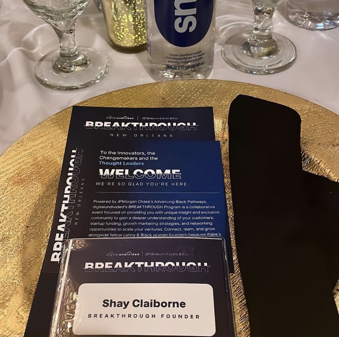 _shayclaiborne's tweet photo. I was honored &amp; accepted funding as the Founder &amp; Owner of Mommyfluent  🐻🌱 

So thankful for @digitalundivided &amp; @jpmorgan Chase for this amazing opportunity and partnership. 

Can’t wait to implement the knowledge I’ve gained as I continue to BREAKTHROUGH the Toystore Industry https://t.co/q9U5kyLCWr