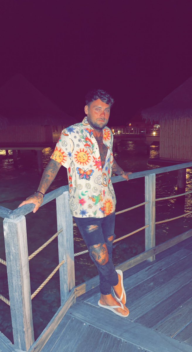 Setting off on our 24 hour journey home but what a honeymoon it’s been. The last 3 days in Bora Bora have been incredible, easily one of the most amazing places I’ve ever been. The scenery, the people, the food &amp; the company <a href="/lucyshields990/">Lucy Race</a> Now to start life as husband &amp; wife😘🇵🇫