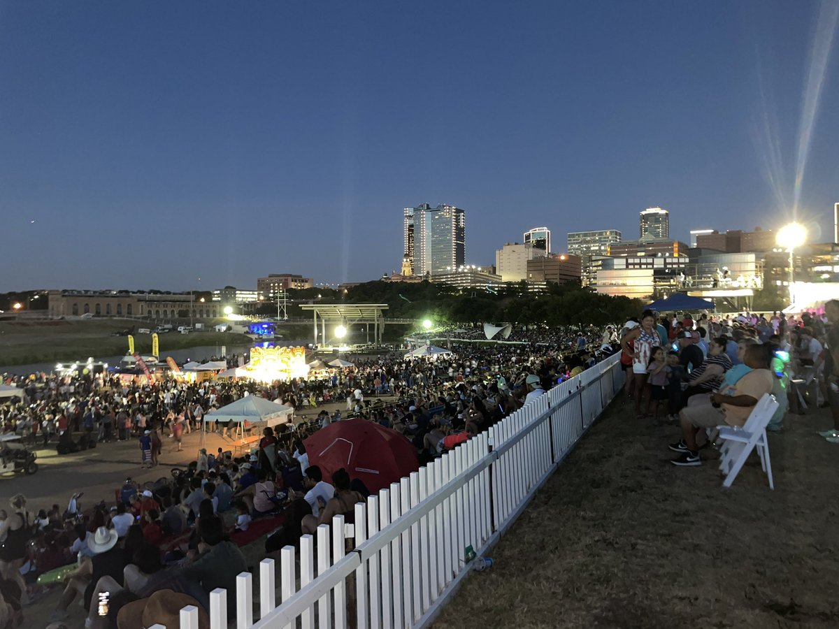 Fort Worth is OUT TONIGHT!!!! #4thofJuly #FortWorth #Fox4