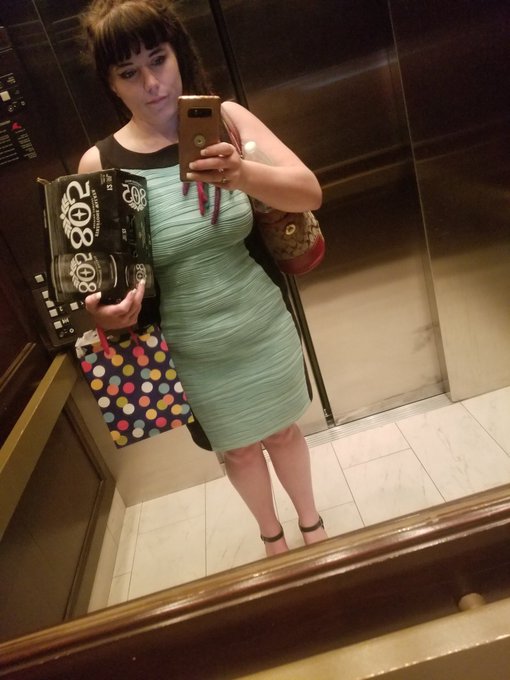 Outcalls be like... my client remembered my favorite beer, what a sweetie https://t.co/4ZtWFQkYAt<a href="/tag/booty"class="tags"><span>#booty</span></a><a href="/tag/twerk"class="tags"><span>#twerk</span></a><a href="/tag/pawg"class="tags"><span>#pawg</span></a>