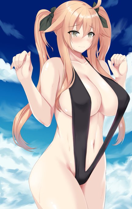 去年描いた水着今年も着させる 