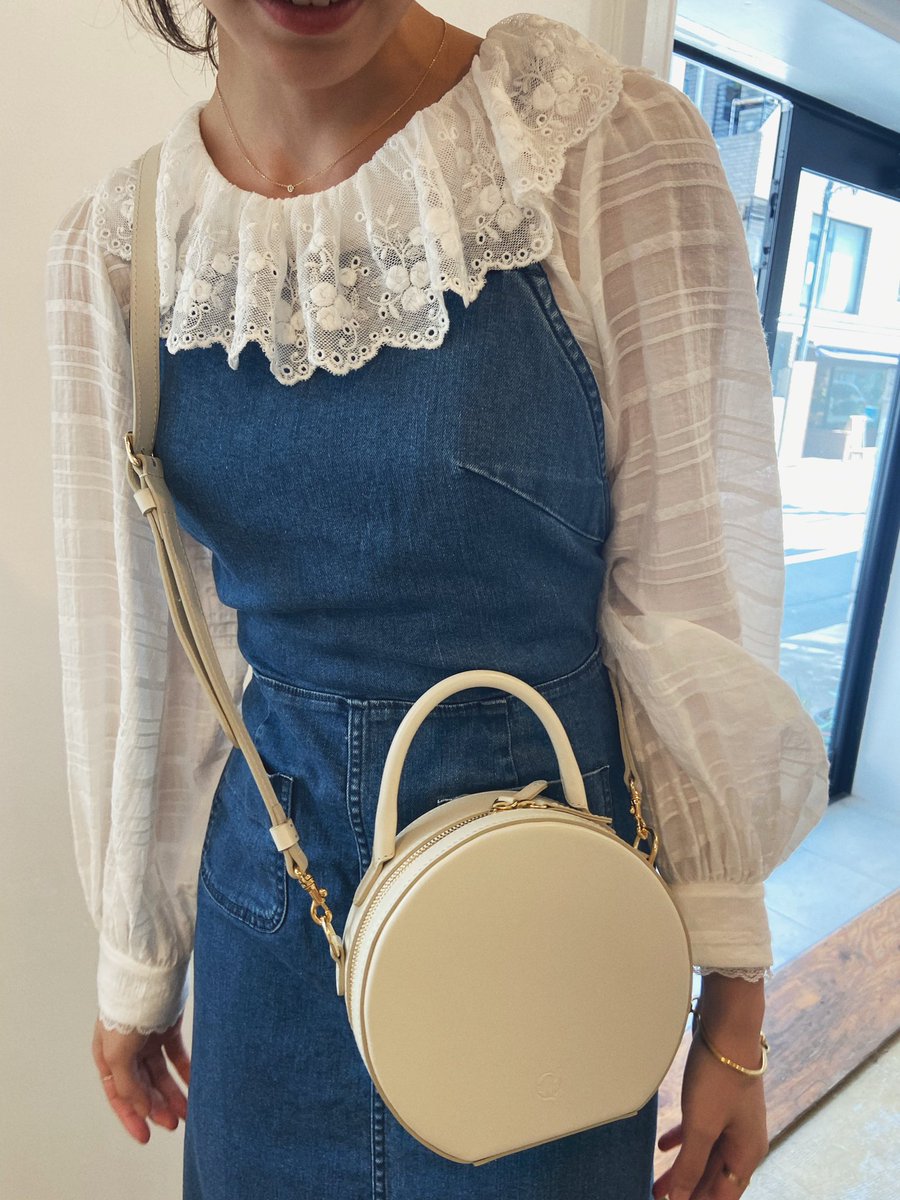 Verybrain's tweet photo. Verybrain
leather circle bag 🍨🤍

https://t.co/sITkkl6T6c https://t.co/dhbvZXUITG