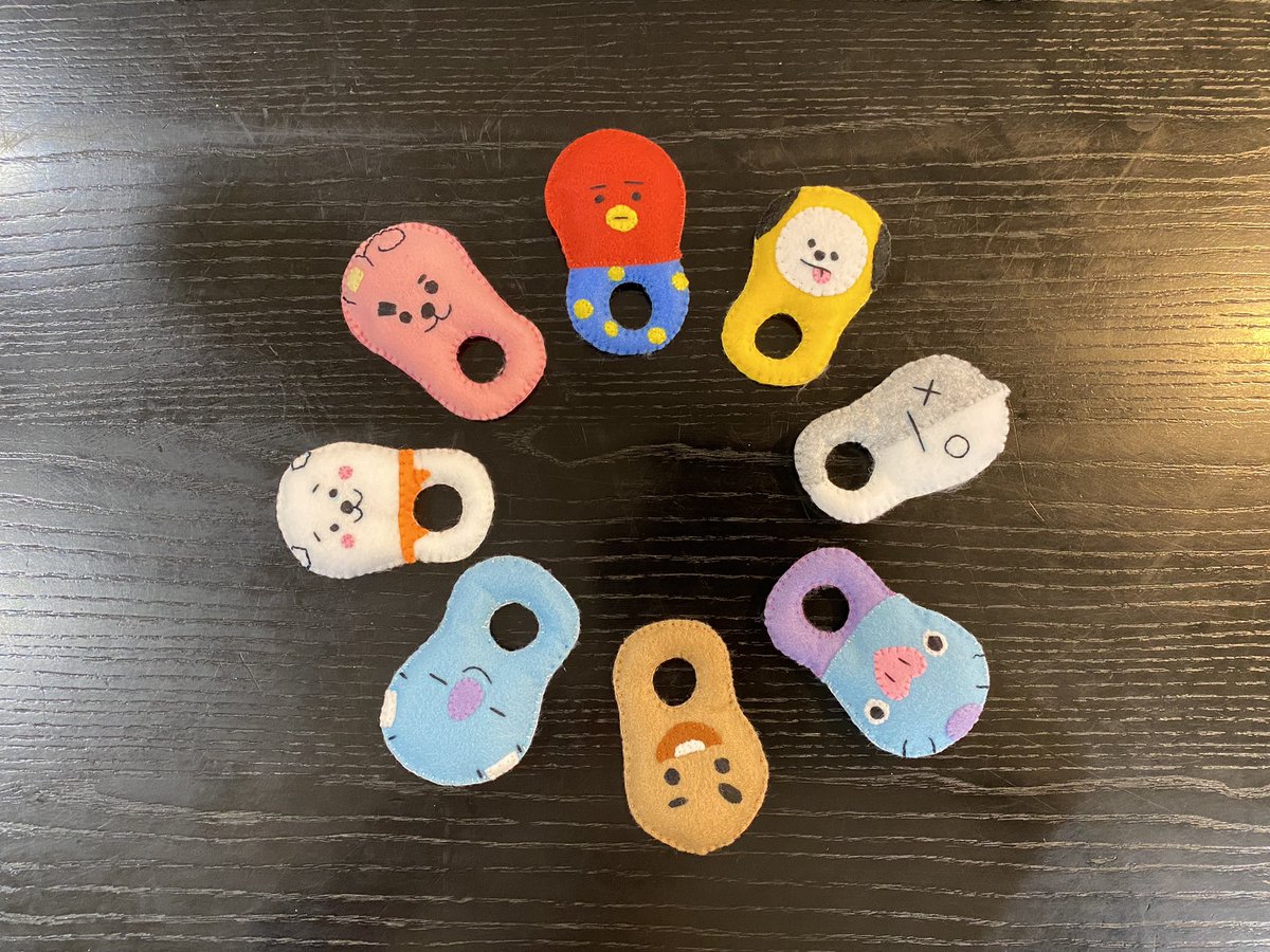 charry321's tweet photo. 第2弾💜完成
#BTS #BT21 ＃クーナッツ
＃フェルト玩具　#手作り玩具 https://t.co/9ddq5NaRTC
